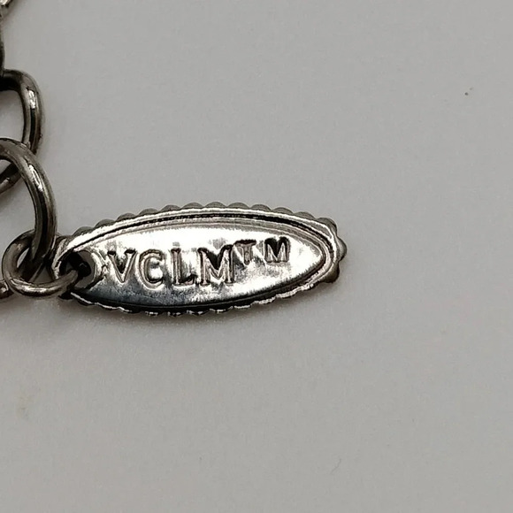 Vintage VCLM Large Silver Tone Hammered Medallion Pendant Corded Necklace 18" - Picture 3 of 5